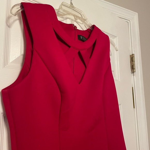 Red dress with front geometrical neckline - Picture 2 of 4